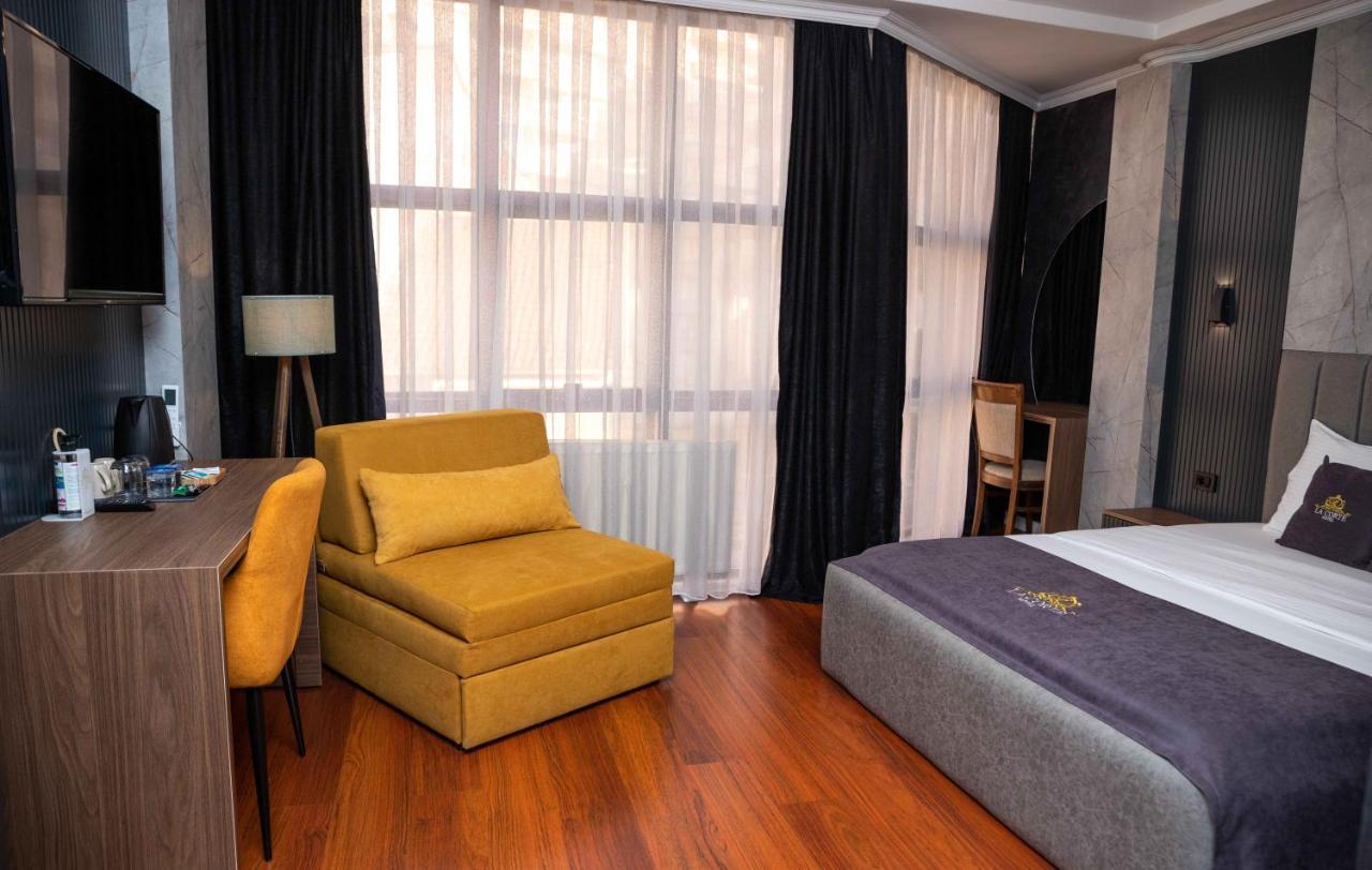 Hotel Lacorte Prishtina Pristina Exterior photo